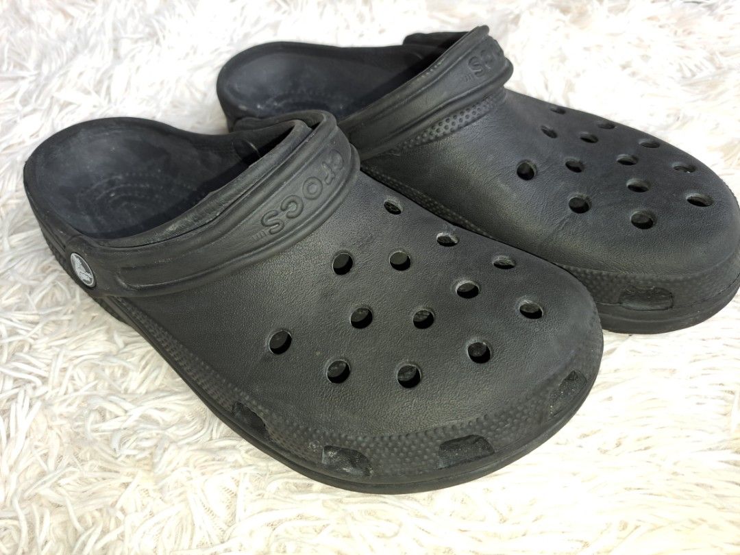 M8@W10 Original preloved crocs inisex (Category: Slippers & Slides) located in Quezon City. Submitted by kimlynandaya (Listing ID 1458786308, Image 2). Description: .