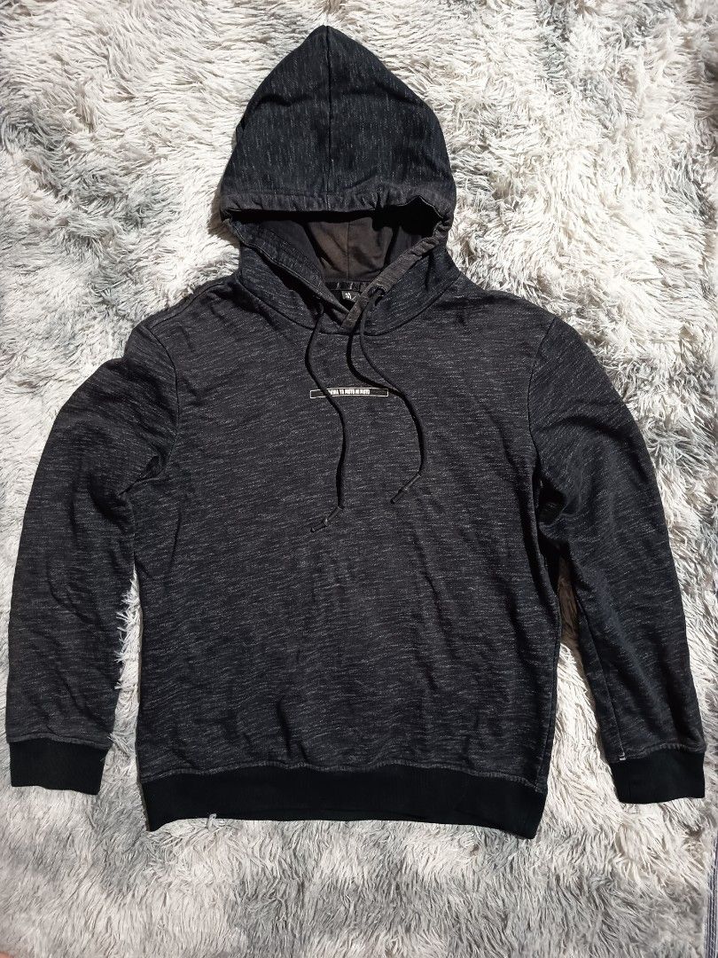 Black Jacket/hoodie (Category: Coats, Jackets and Outerwear) located in San Mateo. Submitted by nyxxoi (Listing ID 1458845099, Image 1). Description: xxl on tag but more fitted in xs to small.