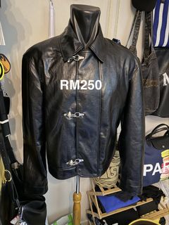 (Category: ) located in . Submitted by fashionhomme2 (Listing ID 1458755633, Image 1). Description: .