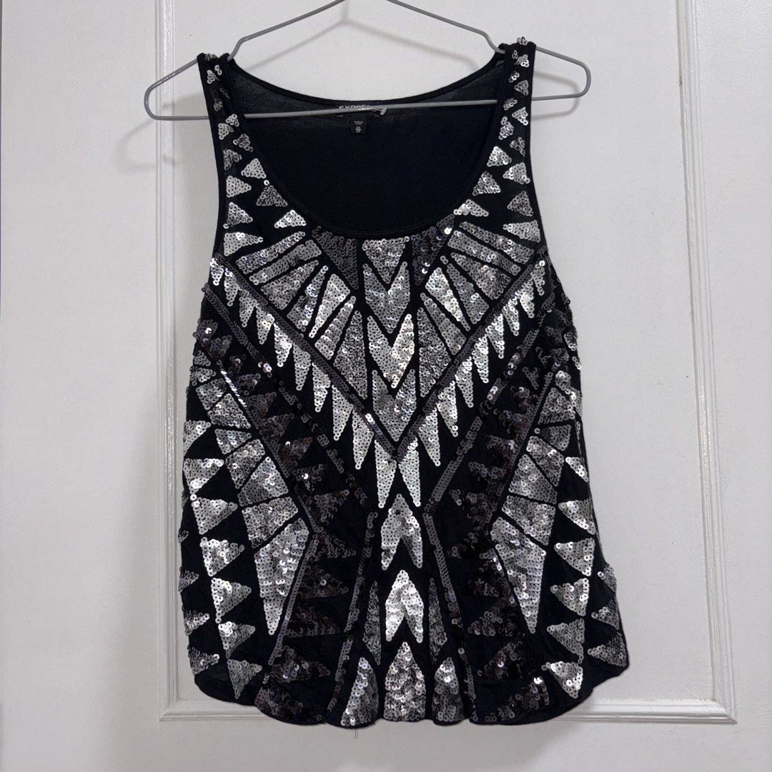 Black Silver Sequin Sleeveless Top (Category: Sleeveless) located in Muntinlupa City. Submitted by 13gracious (Listing ID 1458820042, Image 1). Description: .