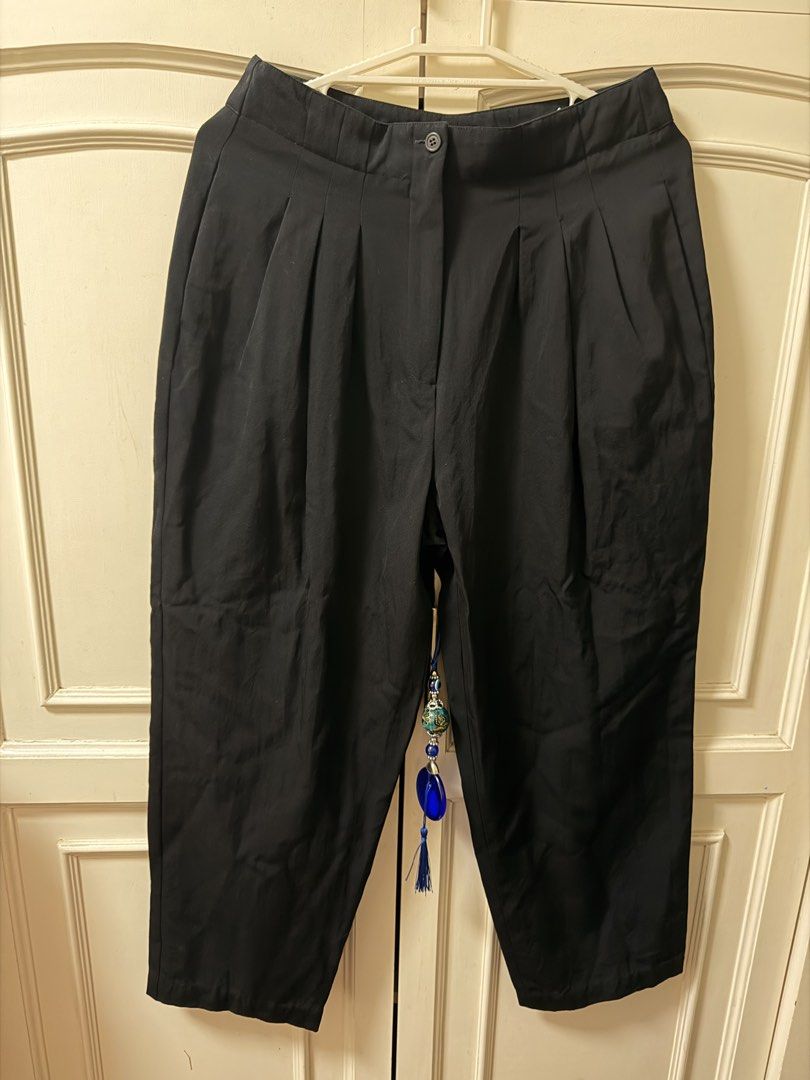 Black work trousers mango zara (Category: Other Bottoms) located in Manila. Submitted by preby.gd (Listing ID 1458738485, Image 2). Description: .