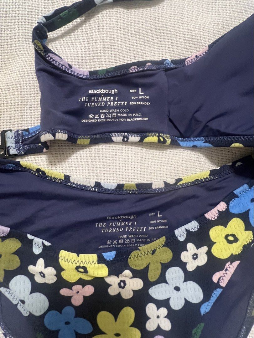 Blackbough Lydia bikini set /Arcade Floor-L (Category: Bikinis & Swimsuits) located in Iloilo. Submitted by tttkhk (Listing ID 1458805668, Image 2). Description: .