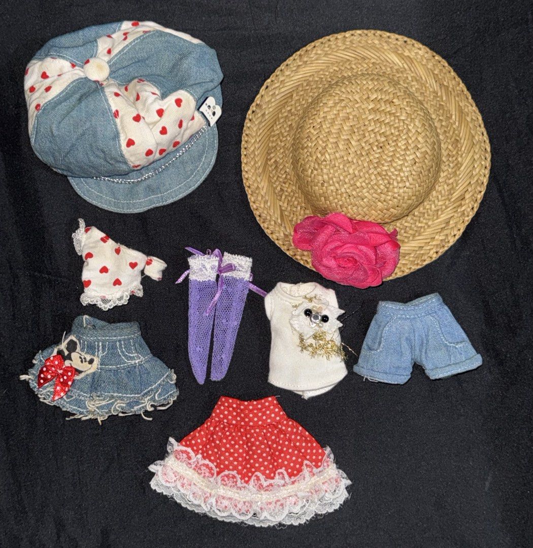 Blythe Clothes Set (Category: Babies & Kids Fashion) located in Manila. Submitted by poporo.ly (Listing ID 1458697940, Image 1). Description: .