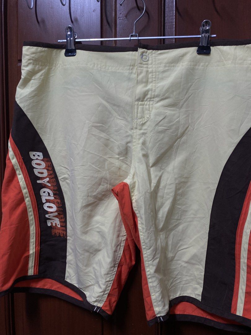 Body Glove Board Shorts (Category: Swim Trunks & Board Shorts) located in Davao. Submitted by workmensph (Listing ID 1458812568, Image 2). Description: Size 34” Length: 18.5” Excellent Condition.