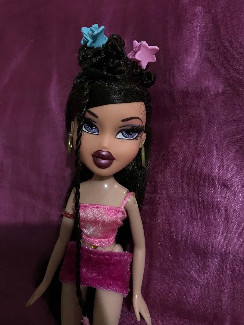 Bratz doll monster high doll (Category: Kids Toys) located in Caloocan City. Submitted by mamamoblue_12937 (Listing ID 1458810157, Image 1). Description: 🍫 fs🍫 🍦: formal funk Yasmin dress condition 9.4/10 for 658 🍡: gno dana flaws lip chip then small cut nude 820 🌰: kumi set. As is ,flaws: first kumi cut fingers then small crack neck,head kumi custom small lip chip 🍿: drac as is 380 🍩sold frankie paint chip then replace elastic 478 nude wi