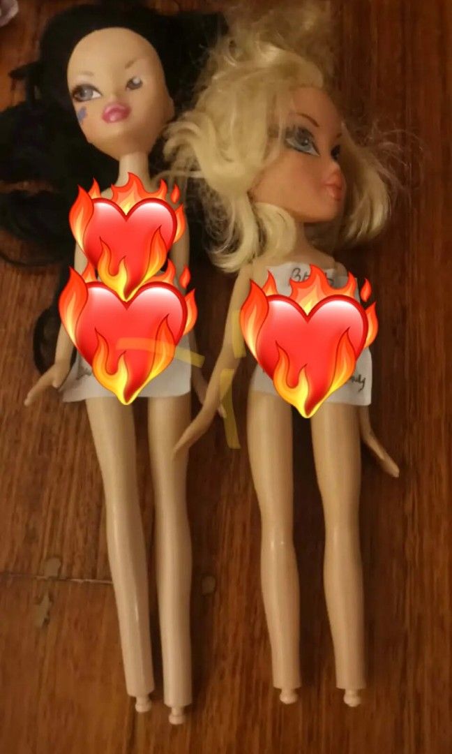 Bratz doll pixie jade (Category: Kids Toys) located in Caloocan City. Submitted by mamamoblue_12937 (Listing ID 1458847130, Image 1). Description: 🧚‍♀️fss🧚‍♀️ Pixie jade Open for offers since diko sure yung 750 na price po kaya free to offer po. Flaws is may chip sa eye niya then diko pa sure if yun lang ang flaws since wala pa saken Pls take note po before mine po di ko pa po siya on hand po nasa seller pa po pero pag dating dito sa pinas i wi