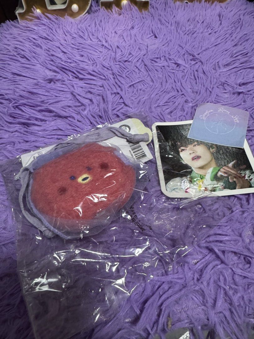 Bt21 tata airpods case minini (Category: Cases & Sleeves) located in Pasig City. Submitted by queenv18 (Listing ID 1458698596, Image 1). Description: Onhand items in PH ready to ship merch are directly shipped from korea / taiwan / japan / us 101% legit Brandnew Plus sf.