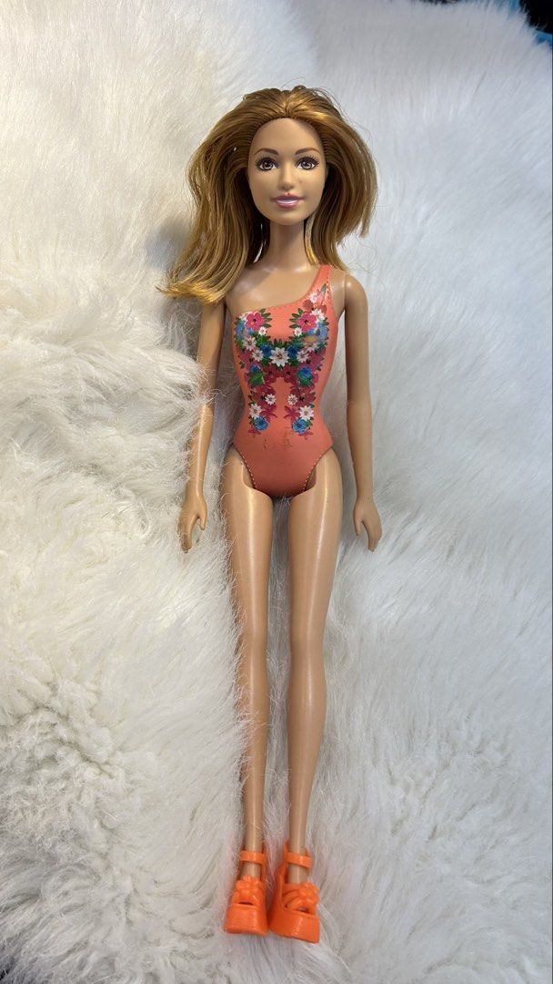 Bundle of Barbie Dolls (Category: Kids Toys) located in Batangas. Submitted by nommi26 (Listing ID 1458856843, Image 2). Description: -wysiwyg clothes shoes not included take all or sold individually pm to negotiate.