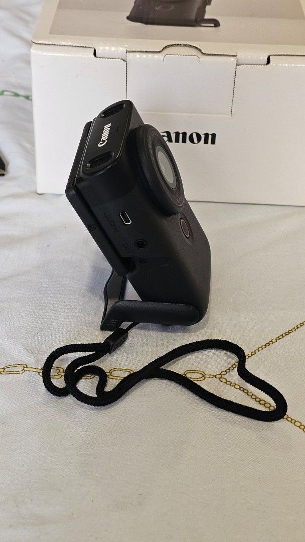 Canon Powershot V10 4K Vlogging, Mukbang Camera (Category: Cameras) located in Pasig City. Submitted by cookeydream (Listing ID 1458853453, Image 3). Description: - Canon Powershot V10 - In Mint Condition - Includes USB cable and original box - Compact and portable for on-the-go photography - Features a flip-out screen for easy viewing, wide view lens - Ideal for casual snapshots, vloggging mukbangs.