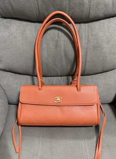(Category: ) located in . Submitted by chic.bags (Listing ID 1458749543, Image 1). Description: .