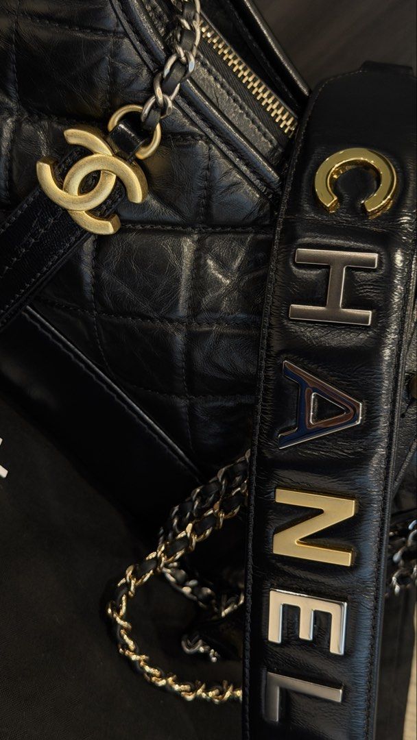 Chanel Gabrielle Small (Category: Luxury Bags & Wallets) located in Taguig. Submitted by mainsourceph (Listing ID 1458718834, Image 2). Description: Chanel Gabrielle Small Hobo Top Handle Black Quilted Leather Bag, Authenticity Card and Dustbag Minimal Signs of Usage.