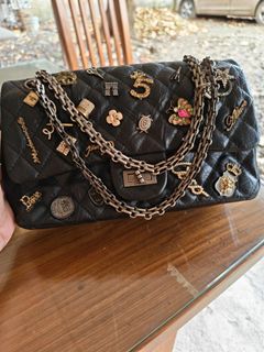 (Category: ) located in . Submitted by shophacks7 (Listing ID 1458746582, Image 1). Description: .