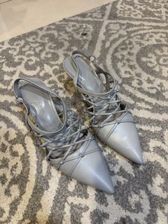 (Category: ) located in . Submitted by fashionshopaholic3 (Listing ID 1458849785, Image 1). Description: .