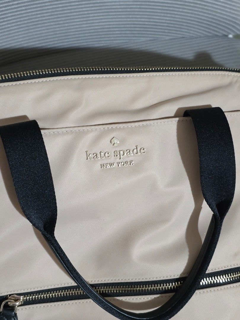 Chelsea Large Convertible Backpack (Category: Shoulder Bags) located in Bulacan. Submitted by jcdpdg (Listing ID 1458698584, Image 3). Description: Chelsea Large Convertible Backpack Sino may bet? used once lang. very good condition. Free na din yung charm 🩶 RFS: too many baby bag. 📍SJDM Bulacan. .