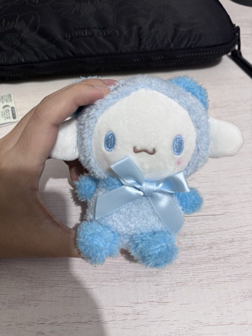 Cinnamoroll Keychain Plushie (Category: Plushies & Soft Toys) located in Mandaluyong City. Submitted by minasitems (Listing ID 1458835053, Image 2). Description: In super good condition! About the size of a palm also :) very cute! 📌 MOP: GCash 📌 MOD: Lalamove/Grab, J&T, GGX, LBC 📌 Location: Mandaluyong/Ortigas.