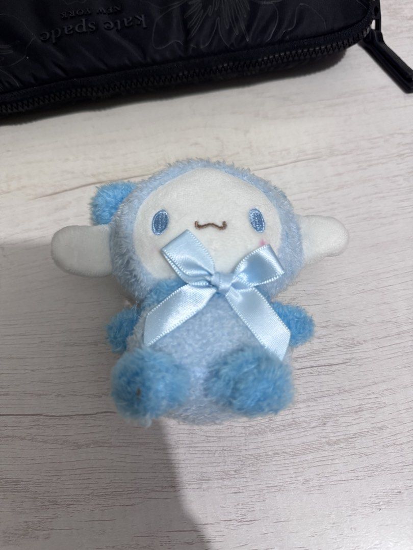 Cinnamoroll Keychain Plushie (Category: Plushies & Soft Toys) located in Mandaluyong City. Submitted by minasitems (Listing ID 1458835053, Image 1). Description: In super good condition! About the size of a palm also :) very cute! 📌 MOP: GCash 📌 MOD: Lalamove/Grab, J&T, GGX, LBC 📌 Location: Mandaluyong/Ortigas.