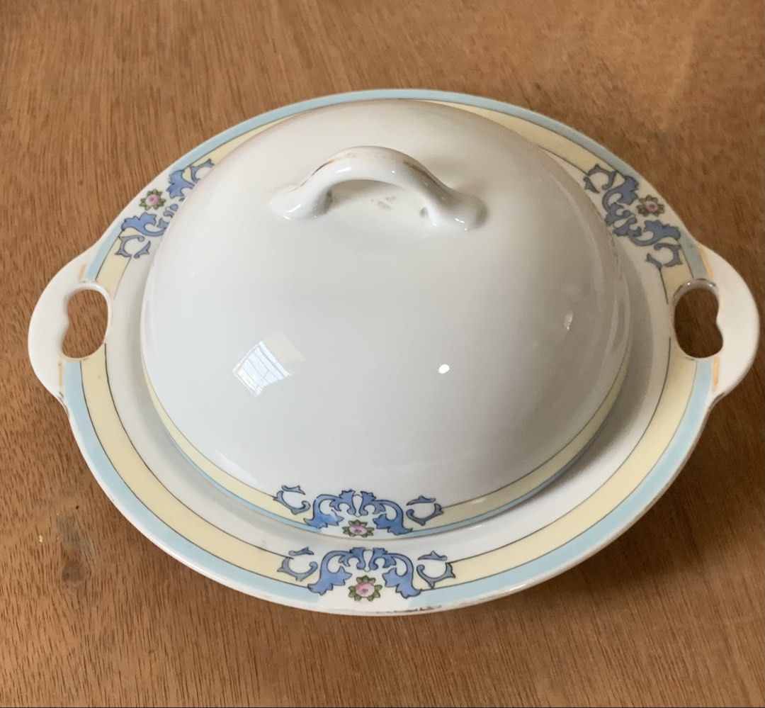 Classy lightweight Serving Set with keep warm (Category: Other Kitchenware & Tableware) located in Quezon City. Submitted by happytoolbox (Listing ID 1458884871, Image 1). Description: .