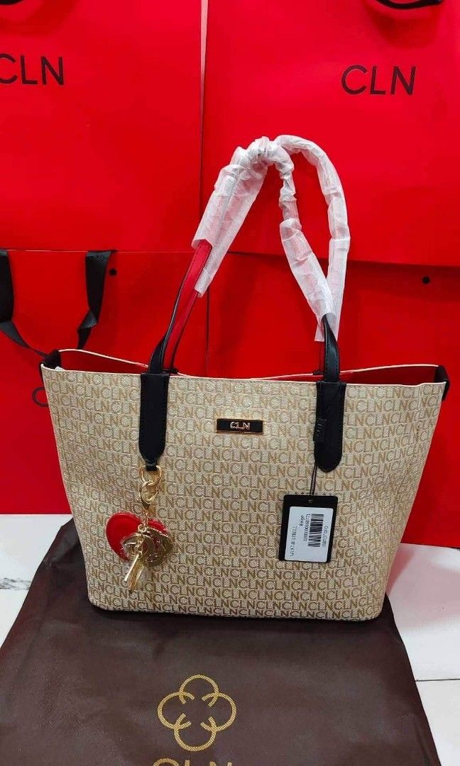 CLN BLUEBELL (Category: Tote Bags) located in Manila. Submitted by maqueencollections_26 (Listing ID 1458794143, Image 3). Description: ON HAND!!! COMPLETE INCLUSION WITH PAPER BAG, DUST BAG, HANG TAG.