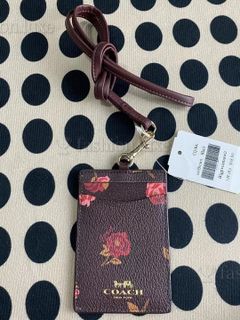 (Category: ) located in . Submitted by fashion.luxe.collection (Listing ID 1458810625, Image 1). Description: .