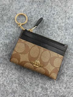 (Category: ) located in . Submitted by fashion.luxe.collection (Listing ID 1458834577, Image 1). Description: .