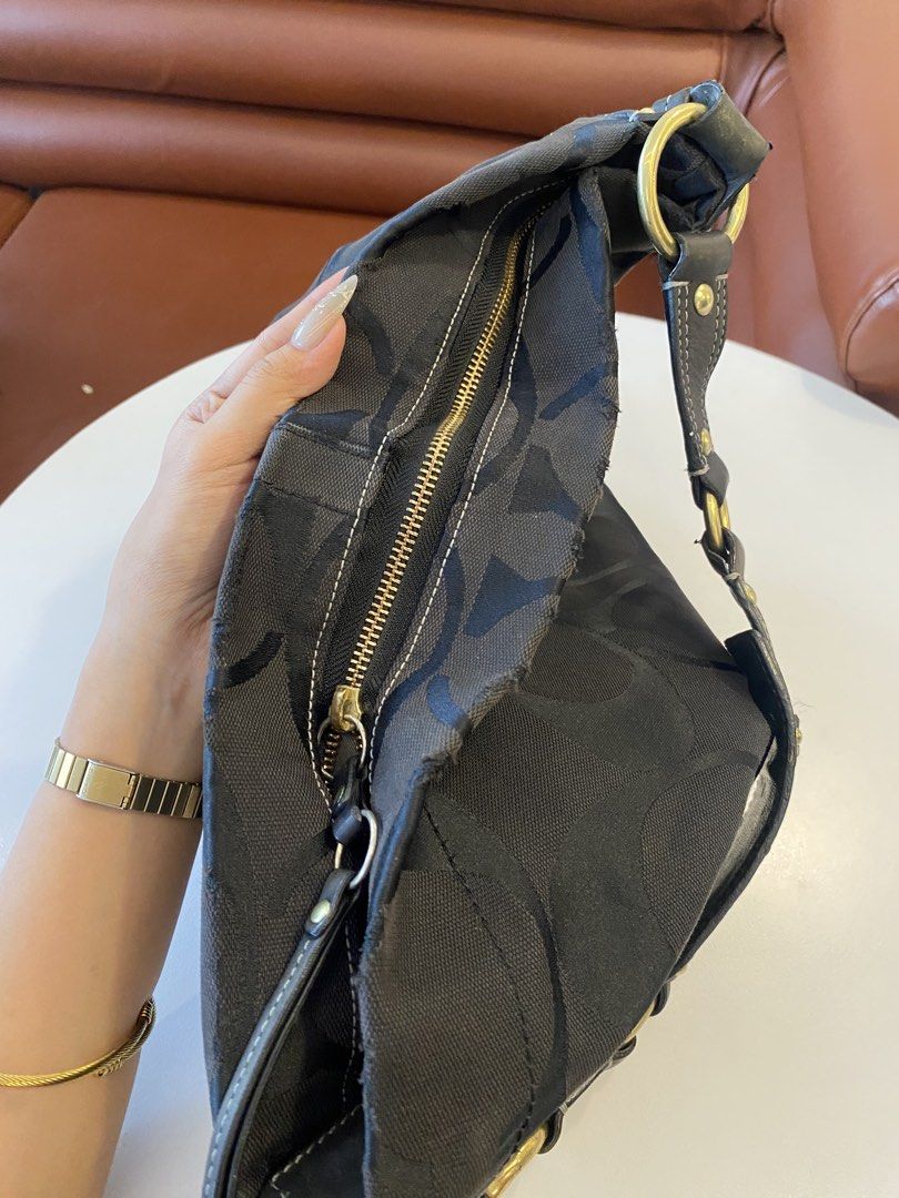 Coach Carly (Category: Luxury Bags & Wallets) located in Calamba. Submitted by ciatell (Listing ID 1452057813, Image 2). Description: Coach Carly Triple Black – Large Size, Gold Hardware. issue/s: minimal rubs which common sa carly (unnoticeable since color black).