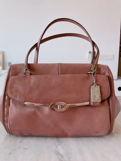 (Category: ) located in . Submitted by shoppinghoric (Listing ID 1458763637, Image 1). Description: .
