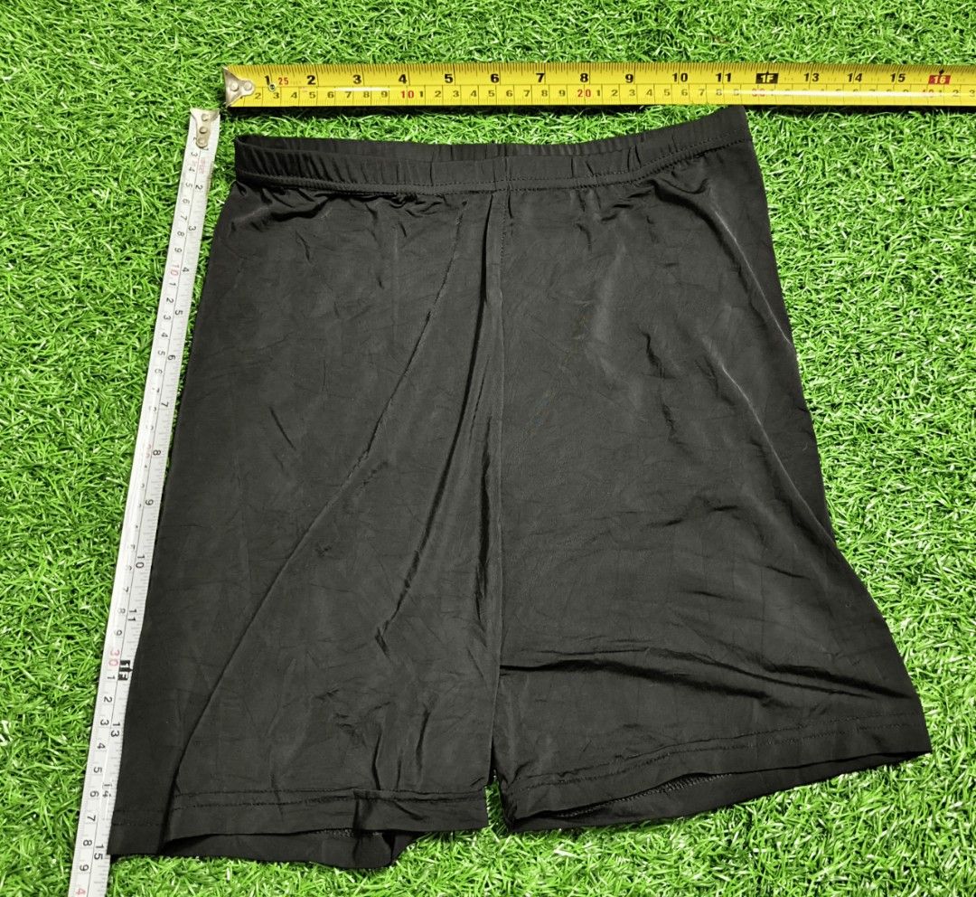 Code : 1242 (Category: New Undergarments & Loungewear) located in Sungai Buloh. Submitted by Zirahh.BndleNightware (Listing ID 1458854428, Image 1). Description: 9/10.