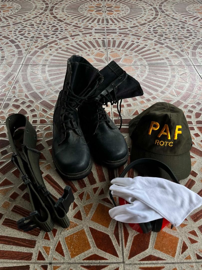 Combat boots/shoes (Category: Boots) located in Caloocan City. Submitted by bwuebewwi (Listing ID 1458690467, Image 1). Description: .