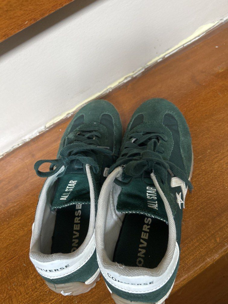 Converse authentic (Category: Sneakers & Footwear) located in Quezon City. Submitted by aaakids (Listing ID 1458701248, Image 3). Description: Legit bought from the store No box Unisex Mens size 6 women 7.5 Good condition Nice color in person.