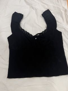 (Category: ) located in . Submitted by wardrobe2160 (Listing ID 1458835899, Image 1). Description: .