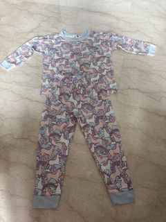 (Category: ) located in . Submitted by happylittlethings_sg (Listing ID 1458699059, Image 1). Description: .