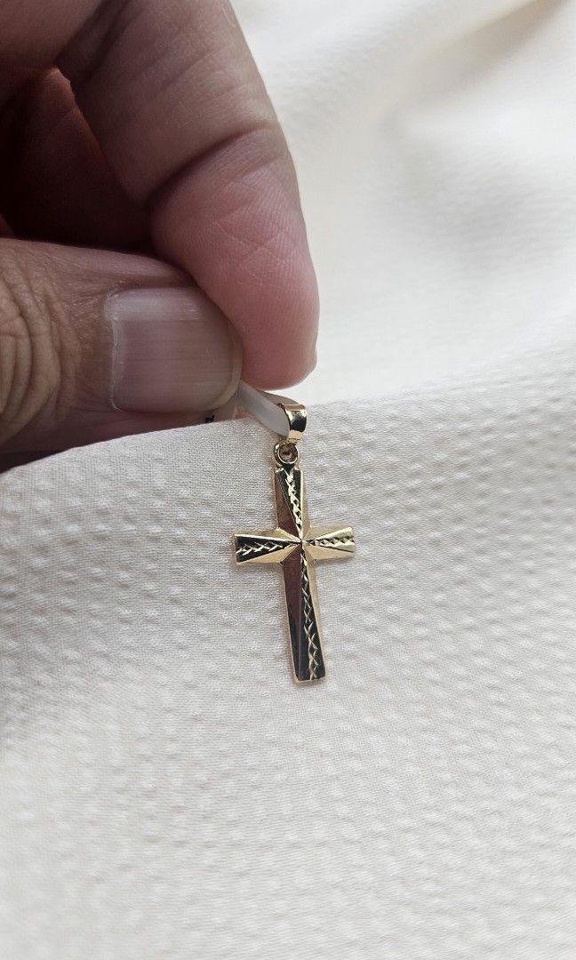 Cross gold pawnable brand new (Category: Necklaces) located in Manila. Submitted by maxessentials (Listing ID 1458836559, Image 1). Description: 14k gold pawnable brand new cross gold.