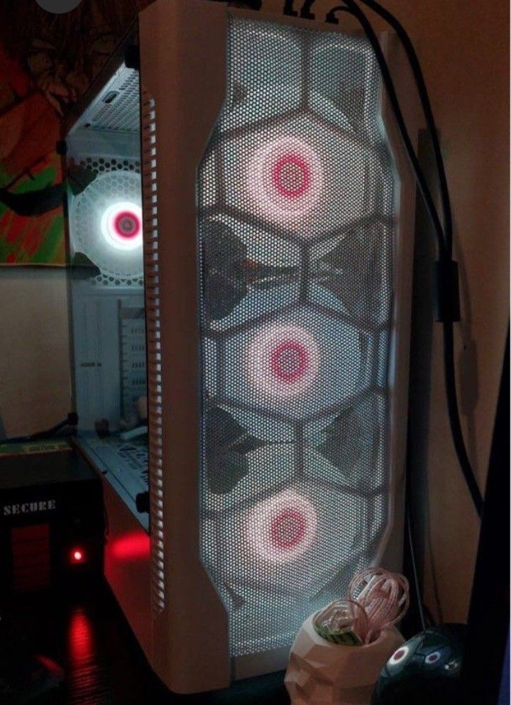 Custom Gaming PC - Ryzen 5 3600 Gaming CPU (Category: Desktops) located in Subic. Submitted by the_fashionate (Listing ID 1458793073, Image 2). Description: - Custom-built Desktop PC - August 2021, first purchase.