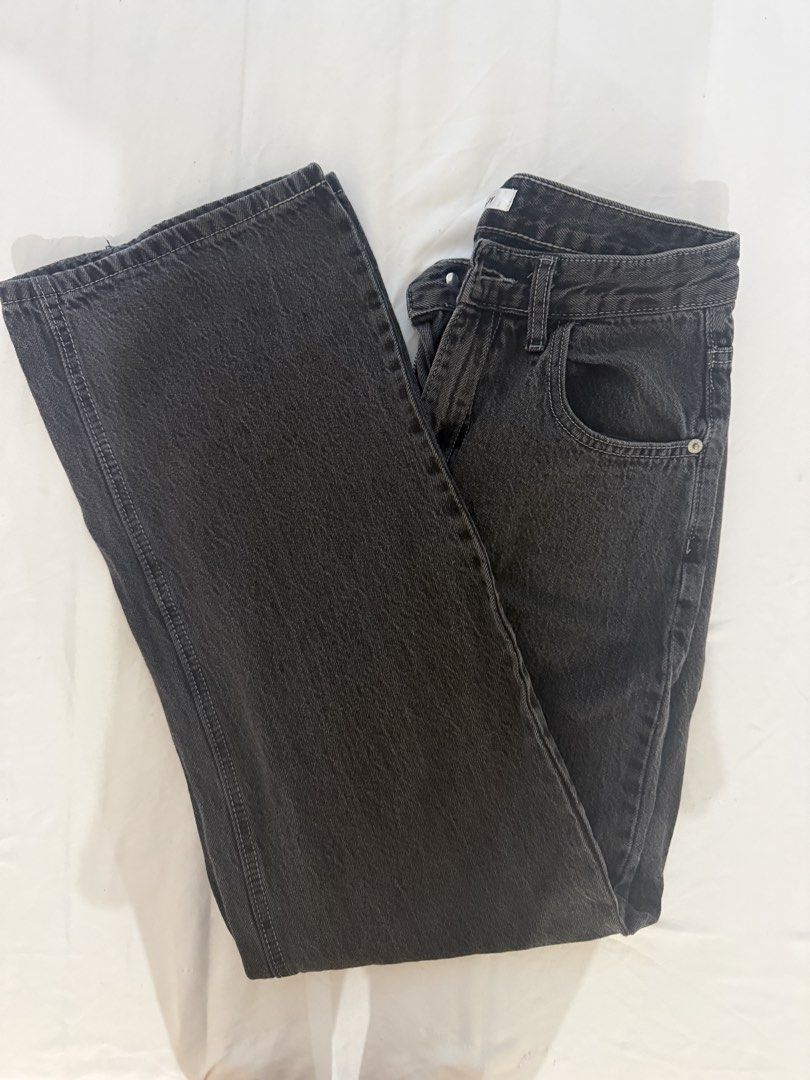 Dark Grey Pants (Category: Jeans) located in Manila. Submitted by dalmideclutters (Listing ID 1458716574, Image 1). Description: -got it at my friend's ig shop! -fits 25-26 waist.