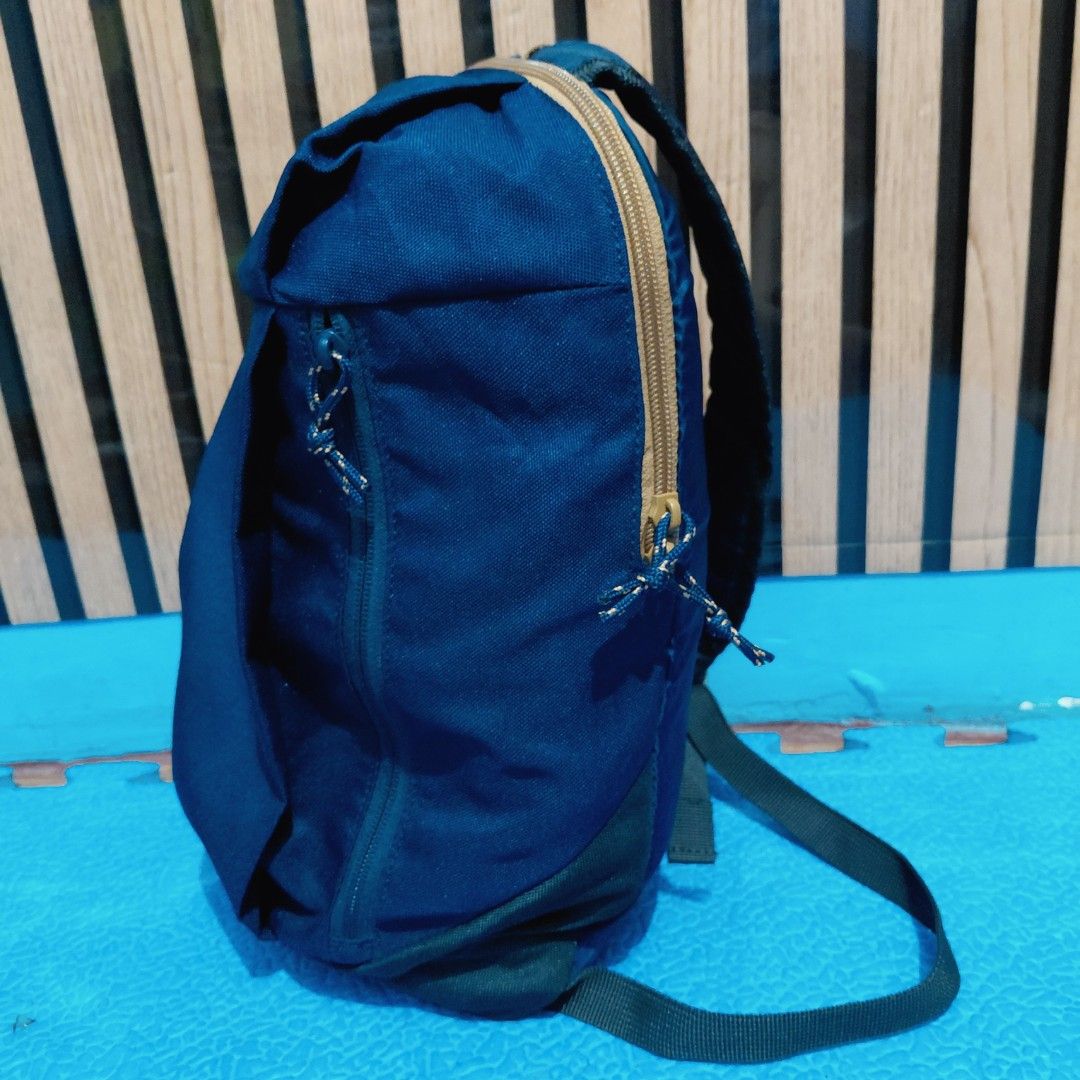 DECATHLON 10L Blue Backpack (Category: Backpacks) located in Manila. Submitted by pandinity (Listing ID 1458719608, Image 2). Description: matibay up to 10liters.