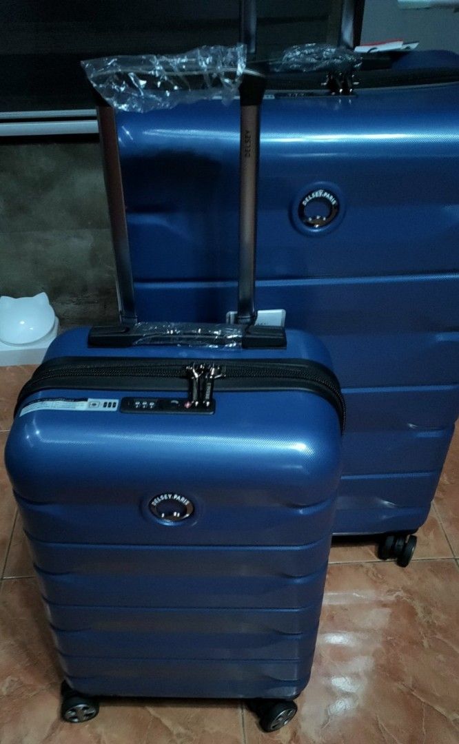 DELSEY luggage BNew (Category: Luggage) located in Manila. Submitted by vtravelite.18 (Listing ID 1458724645, Image 3). Description: delsey luggage light weight TSA lock brand new spinner Antin theft 3colors available black blue Purple 3sizes available small medium and large price small 5000 medium 6000 large 7000.