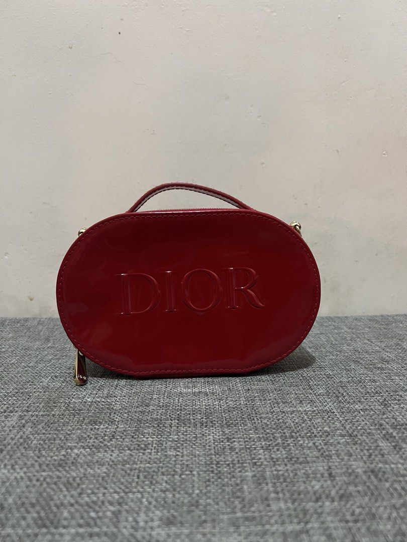 Dior Beauty Red Patent Pouch (Category: Luxury Bags & Wallets) located in Valenzuela. Submitted by cc_c__cc (Listing ID 1458862863, Image 1). Description: Made it a crossbody sling! Free chain 💖.