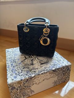 （分類：）位於 。 由 luxurygoods88888 提交（商品編號 1458719929，圖片 1）。簡介： 。