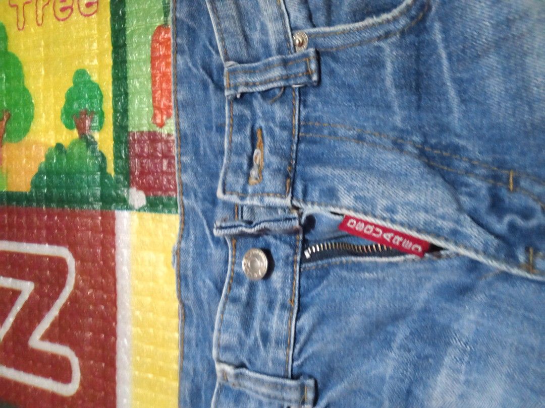 Dsquared (Category: Jeans) located in Manila. Submitted by tcbukay_zxc25 (Listing ID 1458803333, Image 3). Description: dsquared size 30 length 42 leg opening 7.