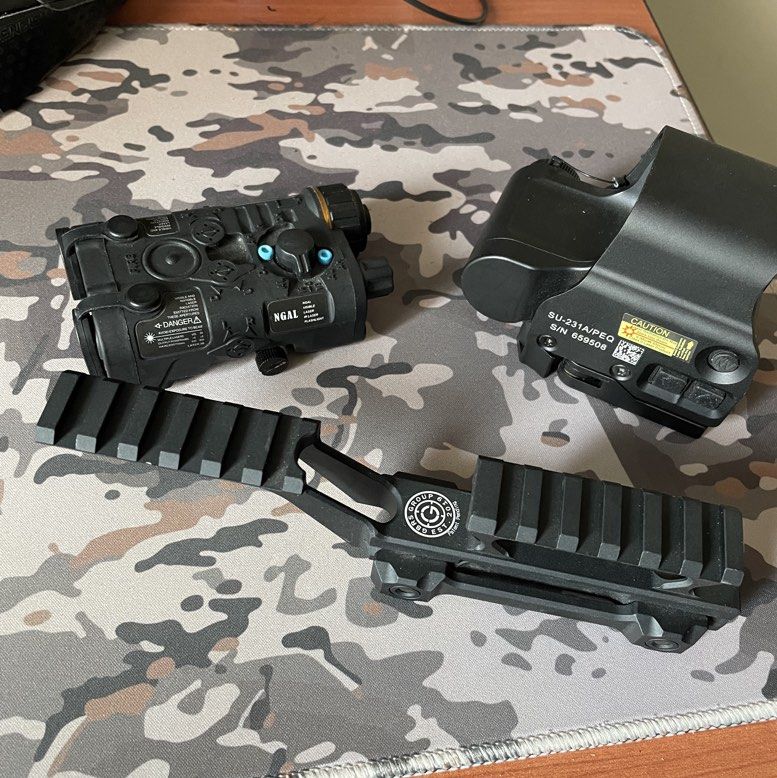 EvolutionGear EOTech EXPS (Category: Action & Battle Toys) located in Singapore. Submitted by pouncr (Listing ID 1458757753, Image 4). Description: Evolution Gear EXPS3 (SOCOM marking) +$35 for CNC GBRS Hydra Riser and dummy NGAL free CR123 battery for quick deal.