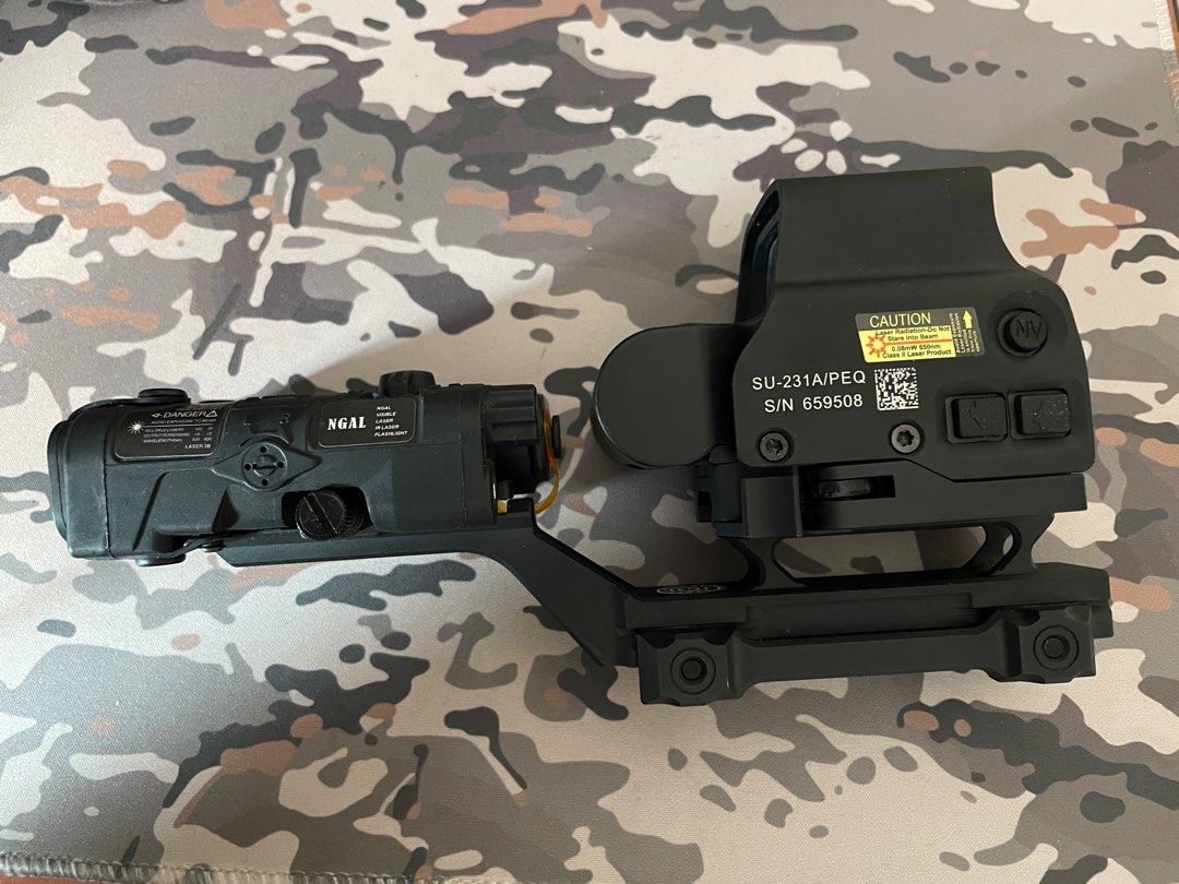 EvolutionGear EOTech EXPS (Category: Action & Battle Toys) located in Singapore. Submitted by pouncr (Listing ID 1458757753, Image 3). Description: Evolution Gear EXPS3 (SOCOM marking) +$35 for CNC GBRS Hydra Riser and dummy NGAL free CR123 battery for quick deal.