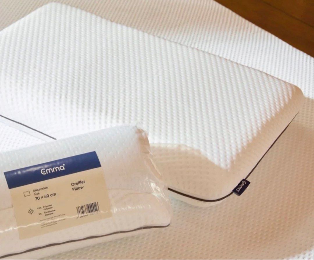 Emma Foam Pillow 70x40cm (Category: Bedding & Towels) located in Quezon City. Submitted by saaaandy (Listing ID 1458699915, Image 1). Description: - Emma foam pillow - Size: 70 x 40 cm - Brand new, in original packaging and box - Box features festive Christmas-themed stickers - Pillow is white with a textured cover and dark piping - Designed for ultimate sleeping comfort 2 pcs available. Price: P2,500 each (P4K for 2 pcs) Payment: BPI or Gcash on