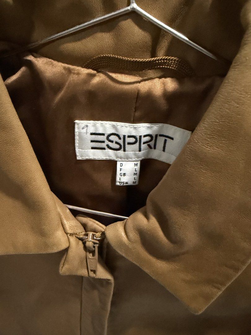 Esprit Vintage Brown Leather Jacket (Category: Coats, Jackets and Outerwear) located in Los Banos. Submitted by batmanana (Listing ID 1458858403, Image 2). Description: LAST PRICE POSTED 🥹 buy at least 2 items = FREE SHIPPING ☺️ best fits S to M length is 26.5 inches 8/10 condition, but please still manage your expectations - has visible signs of wear - Classic brown leather jacket from Esprit - Made with 100% genuine leather - 100% acetate lini