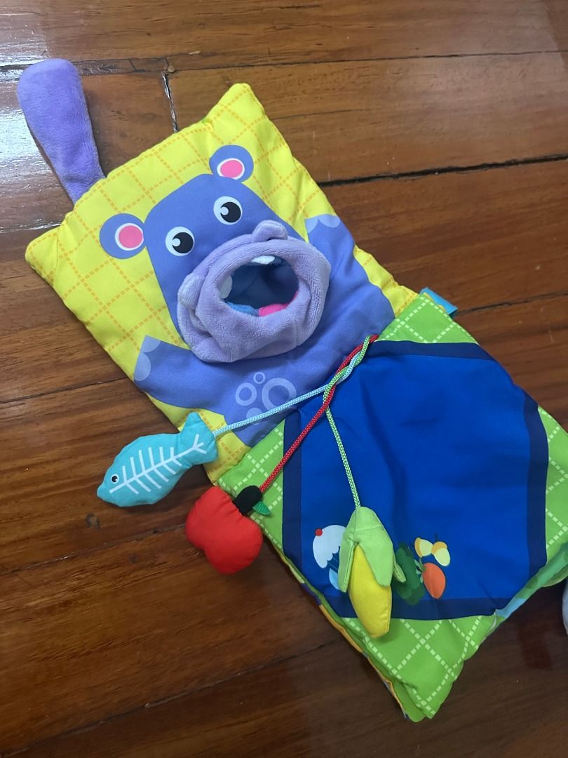 Fisher-Price Interactive Touch & Feel Book for Babies 3m+ (Category: Infant Playtime) located in Makati City. Submitted by travelfinds34611 (Listing ID 1458696567, Image 2). Description: Used, Good Condition (No Box) Fisher-Price Interactive Touch & Feel Sensory Book - Develops tactile skills and imaginative play - Features a cute monkey on the cover - Includes various fun textures inside - Suitable for babies 3 months and up - Encourages explora