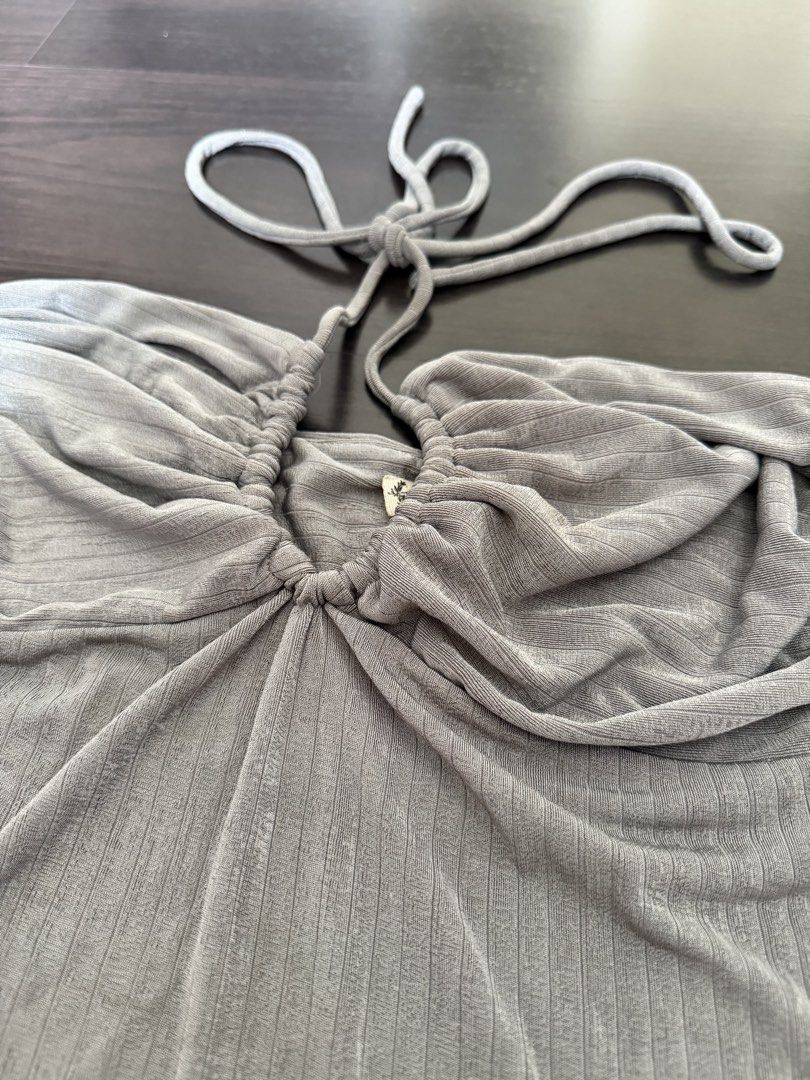 Free People Silver Halter Top (Category: Sleeveless) located in Manila. Submitted by itaclosetsale02 (Listing ID 1458745511, Image 2). Description: Super cute tie neck multi ways .