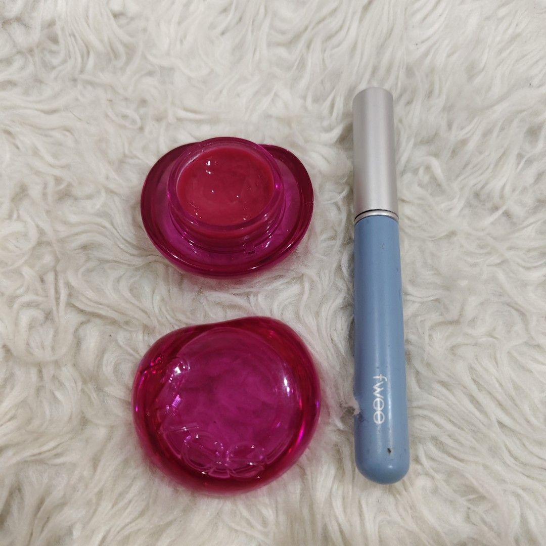 FWEE SET Korean Lip & Cheek Jelly Pop (Category: Makeup) located in Pasig City. Submitted by vyouthiful.shop (Listing ID 1458754731, Image 3). Description: SET FWEE • Fwee Jelly Pop • Fwee Lip & Check Glowy Jelly Pop (JM02).