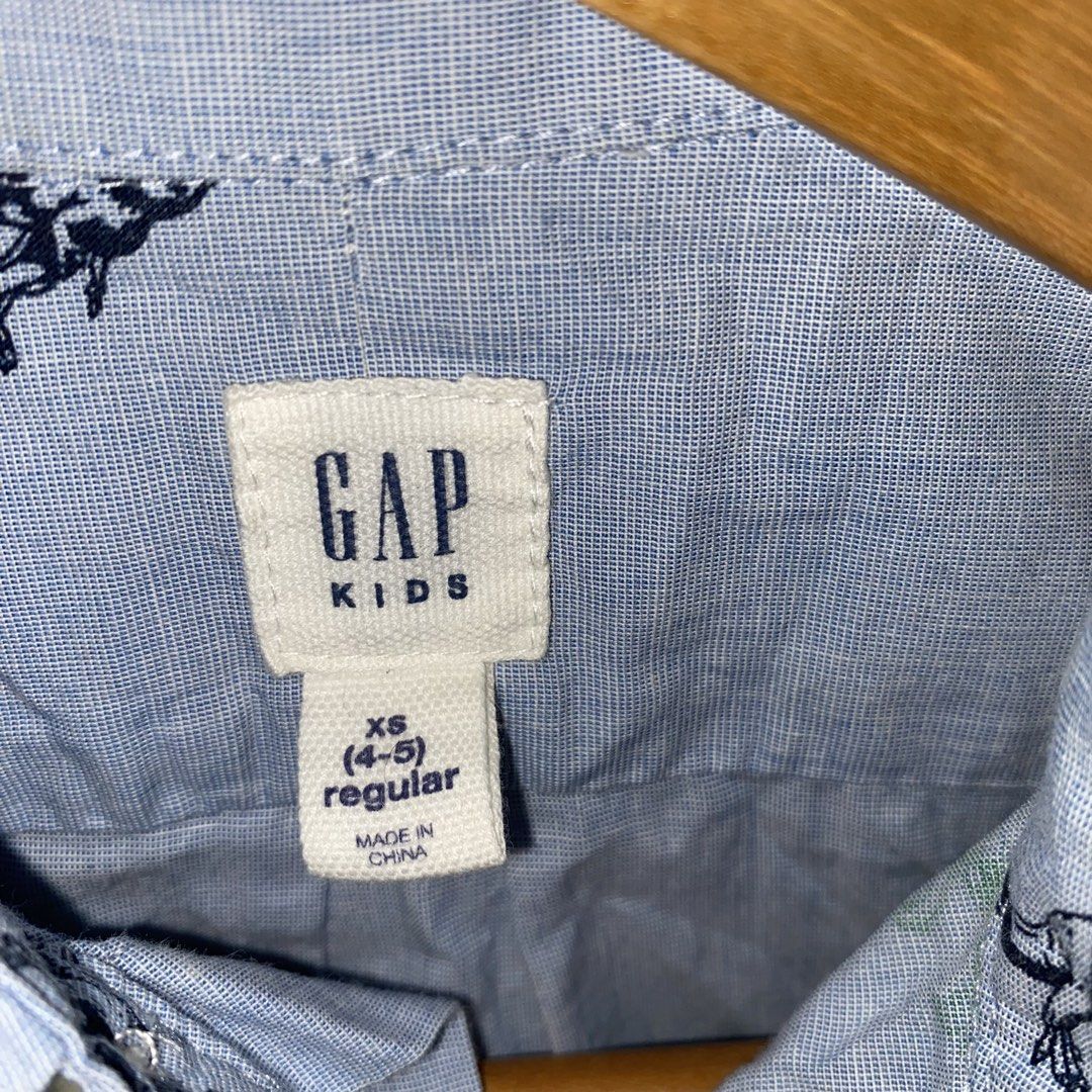 Gap kids boys printed longsleeve top (Category: Babies & Kids Fashion) located in San Jose del Monte. Submitted by daintycut (Listing ID 1458778293, Image 3). Description: Size. 110 cm.