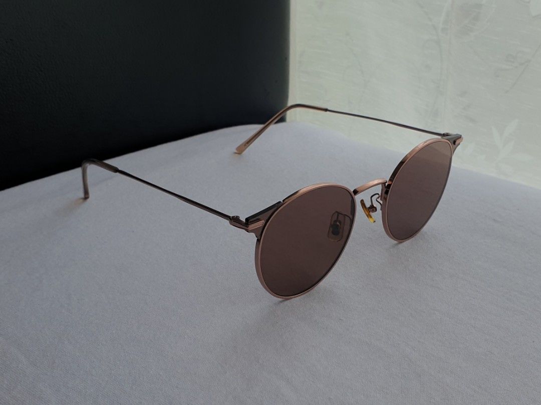 Gentle Monster Moor Titanium Sunglasses (Category: Sunglasses & Eyewear) located in Quezon City. Submitted by WasalakTwo (Listing ID 1458851346, Image 1). Description: Straight from Korea Goodcondition Still presentable Open for delivery nationwide Front Width 13.4cm Front Height 4.7cm.