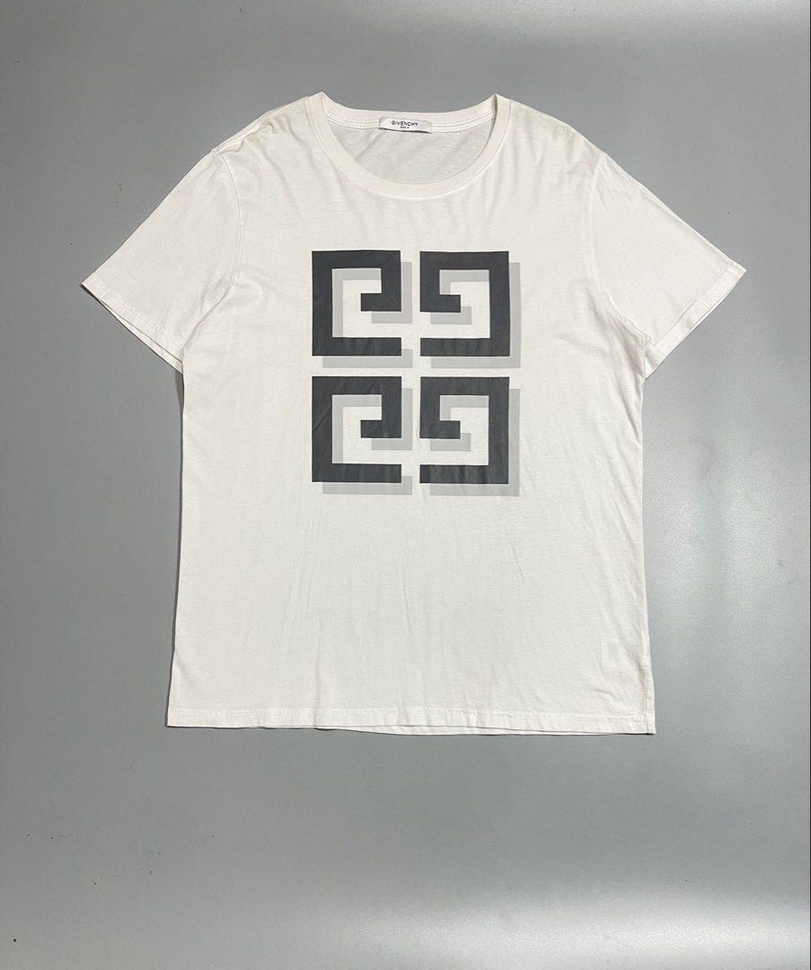 GIVENCHY GRAPHIC SHIRT (Category: Tshirts & Polo Shirts ) located in Manila. Submitted by 5kcollectiveph (Listing ID 1458776296, Image 1). Description: GIVENCHY GRAPHIC TEE -Size: Large -Width: 22 -Length:28 -Color rate 9.5”10 -Like new .