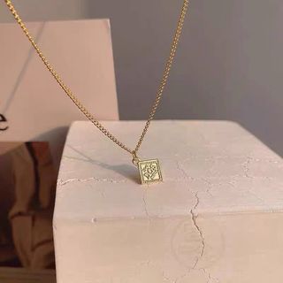 (Category: ) located in . Submitted by js-closet (Listing ID 1458865939, Image 1). Description: .